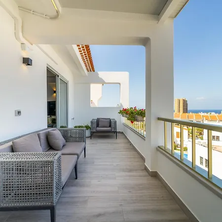 Appartamento La Casa De Playa - ático Con Jacuzzi Y Vista Mar Los Cristianos (Tenerife)