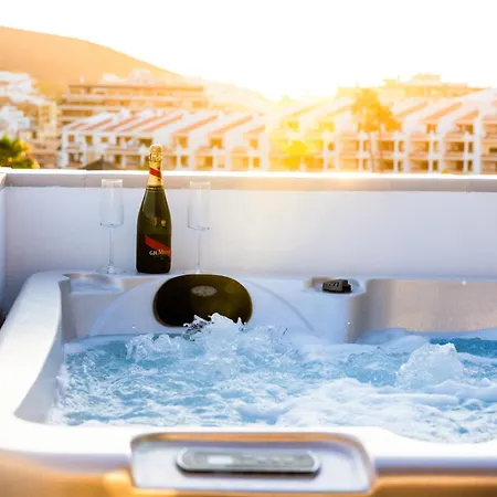 Appartamento La Casa De Playa - ático Con Jacuzzi Y Vista Mar *