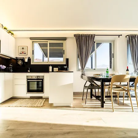 La Casa De Playa - ático Con Jacuzzi Y Vista Mar * Los Cristianos (Tenerife)