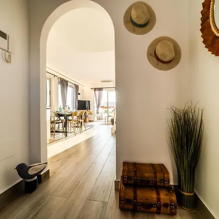 La Casa De Playa - ático Con Jacuzzi Y Vista Mar Los Cristianos (Tenerife)